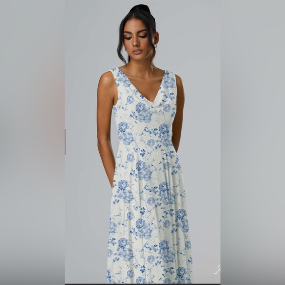 AW bridal “Petronella” Elegant  Floral,bridesmaid Gown. - Picture 3 of 4